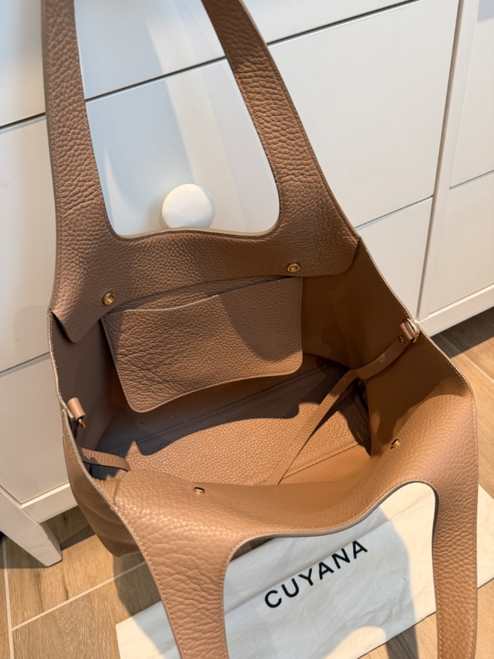 Cuyana System Tote Cappuccino 13 inch - Picture 2 of 11